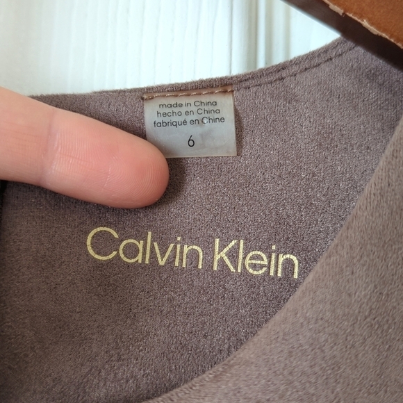 Calvin Klein Faux Suede Round Neck Short Sleeve Pleated A-Line Mini Dress Gray 6 - Picture 5 of 13